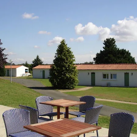 Semi-detached Bungalow With Microwave, In The Great Vendee Appartement Chantonnay